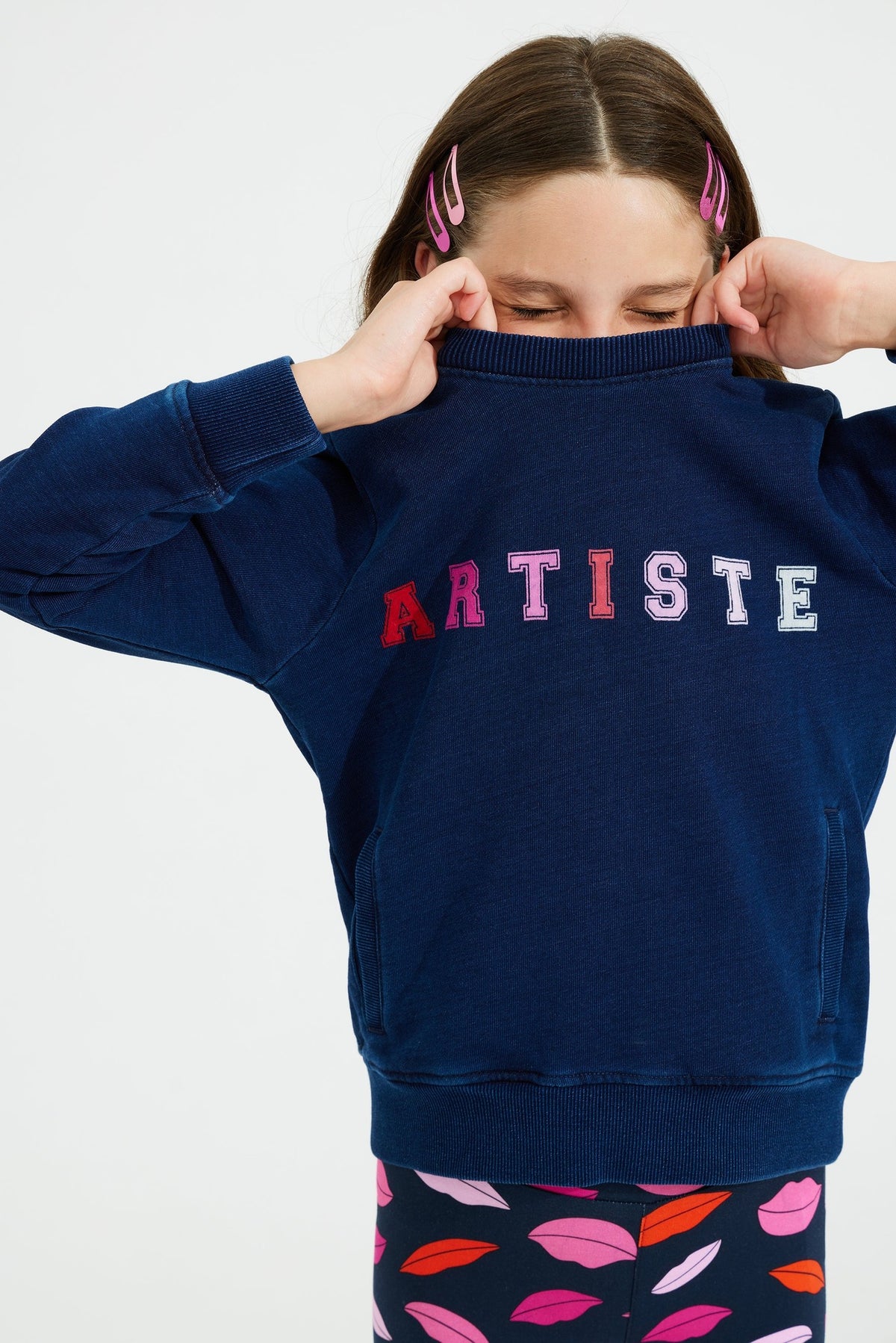 Artiste Crew