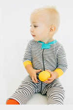 baby-pajamas-gray-stripe-3